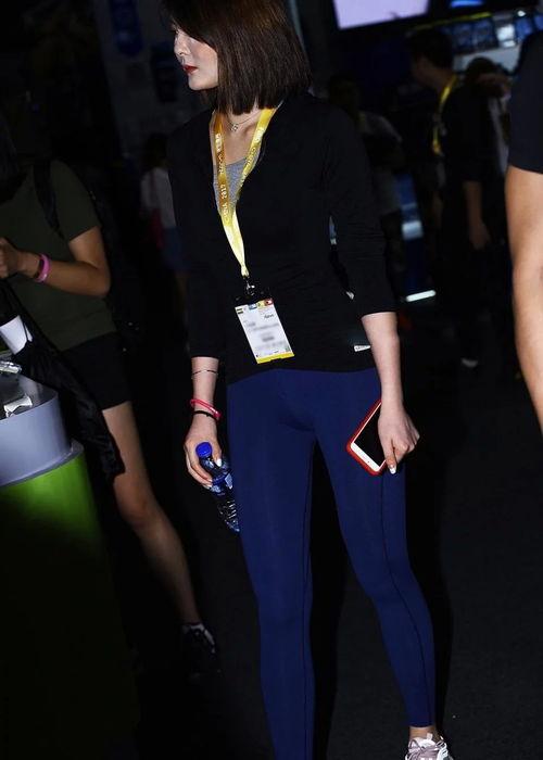 紧身裤福利在线观看